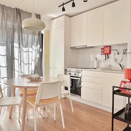 Apartament Curious Crow 1 With Patio By Homeful Homes