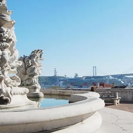 Appartement Curious Crow 1 With Patio By Homeful Homes