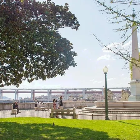 Appartement Curious Crow 1 With Patio By Homeful Homes Lissabon