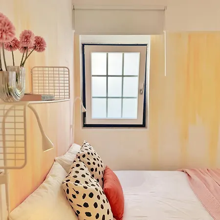 Curious Crow 1 With Patio By Homeful Homes 公寓 *