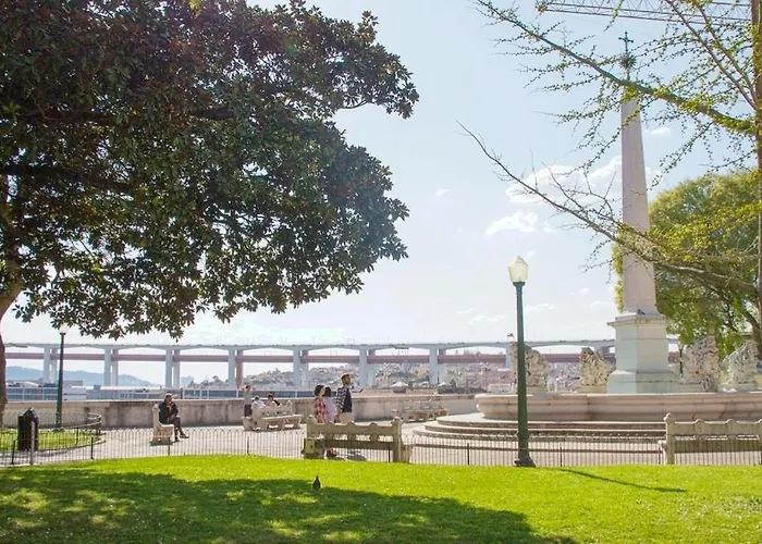 Διαμέρισμα Curious Crow 1 With Patio By Homeful Homes Lisboa